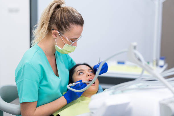 Best Emergency Tooth Extraction in Oaklawn Sunview, KS